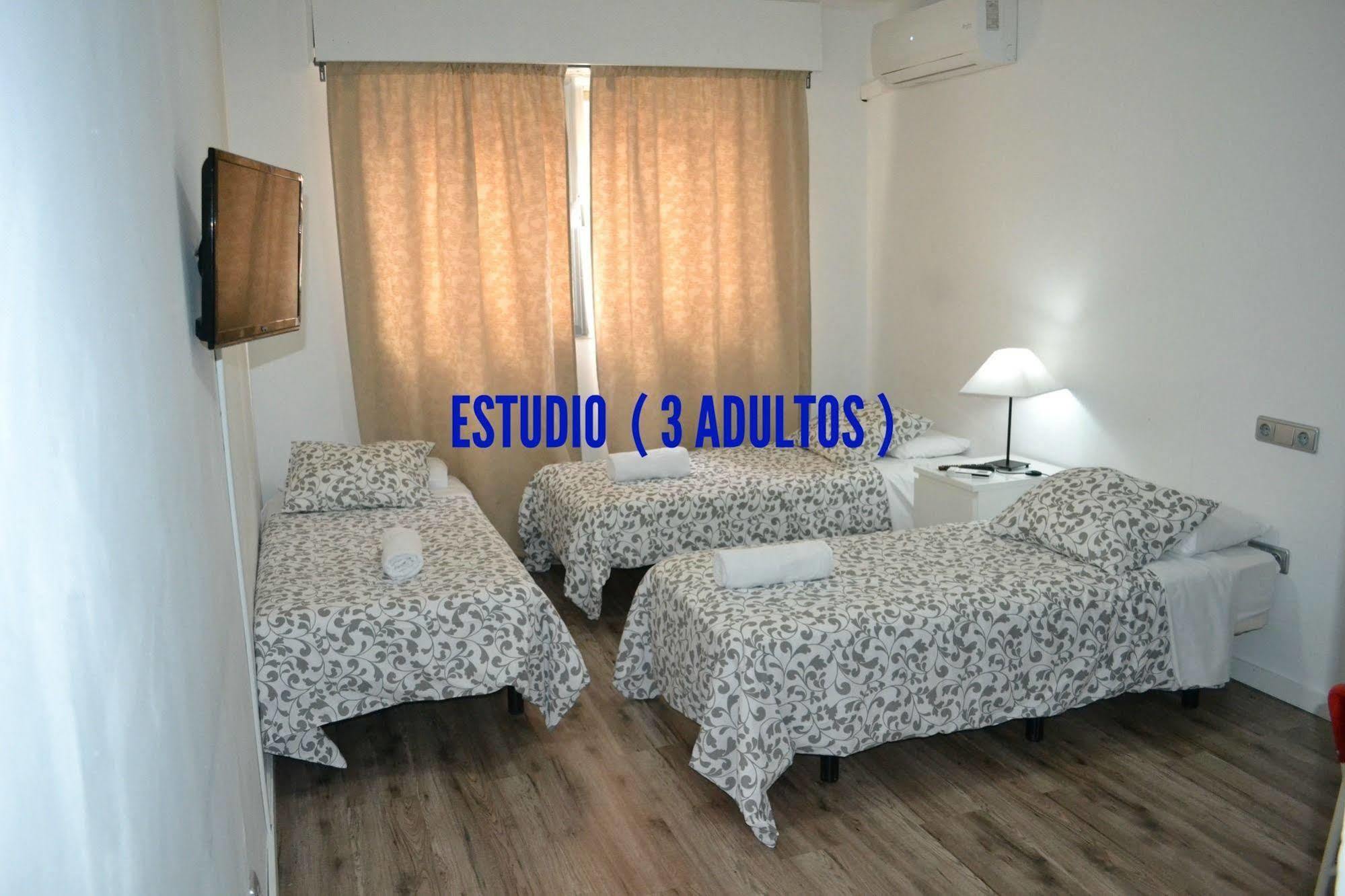 Apartamentos Arapiles Madrid Exteriér fotografie